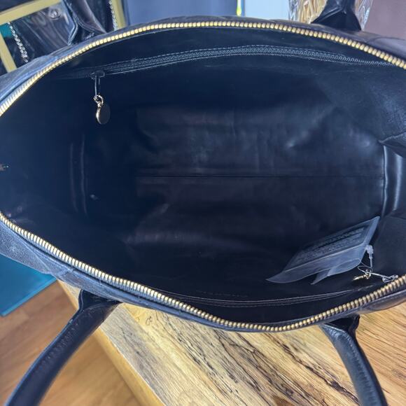 Chanel Vintage Black Chevron Lambskin Medallion Duffel Tote Bag Authentic CoA - Picture 8 of 16